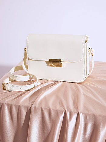 Τσάντα δερματίνης με μεταλλικό κούμπωμα SN1019.A226+1