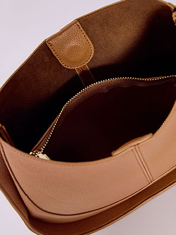 Τσάντα δερματίνης με διακοσμητικές ραφές SQ1019.A231+2 φωτογραφία