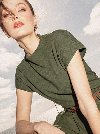 Πουλόβερ με σούρες στο πλάι SQ1556.4639+6