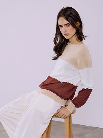 Μπλούζα με ανάγλυφες λεπτομέρειες SQ7583.4278+5