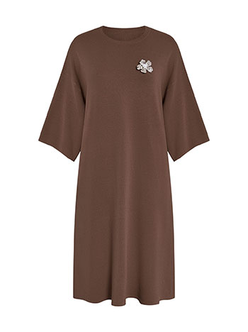 Φόρεμα πλεκτό μίνι με καρφίτσα SQ7583.8066+1 φωτογραφία