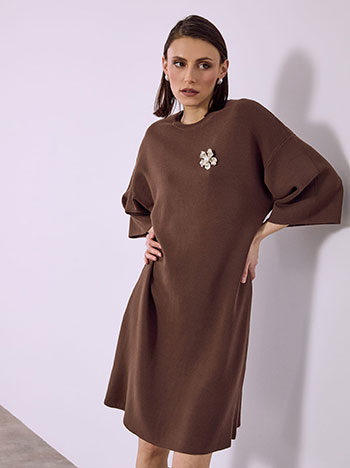 Φόρεμα πλεκτό μίνι με καρφίτσα SQ7583.8066+1