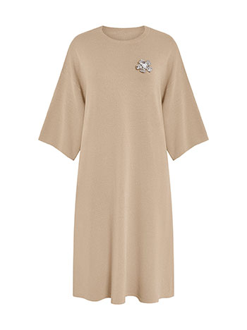 Φόρεμα πλεκτό μίνι με καρφίτσα SQ7583.8066+3 φωτογραφία