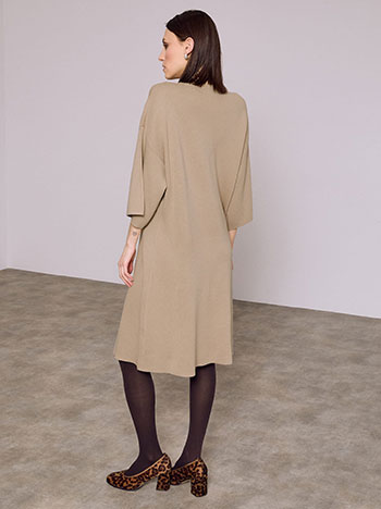 Φόρεμα πλεκτό μίνι με καρφίτσα SQ7583.8066+3 φωτογραφία