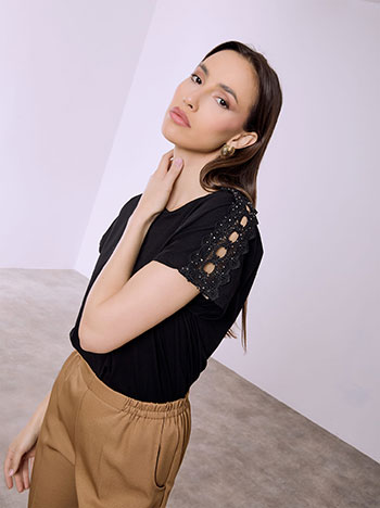 Μπλούζα με δαντέλα και strass SQ7616.4991+2