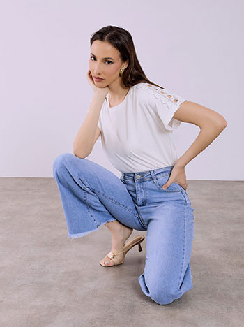 Μπλούζα με δαντέλα και strass SQ7616.4991+1