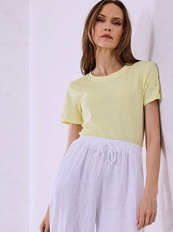 T-shirt με κροσέ λουλούδια SQ7642.4017+3