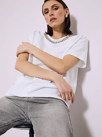 T-shirt με πέτρες strass στη λαιμόκοψη SQ7642.4116+1