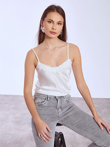 Lingerie με λεπτομέρειες δαντέλας SQ8011.4073+3