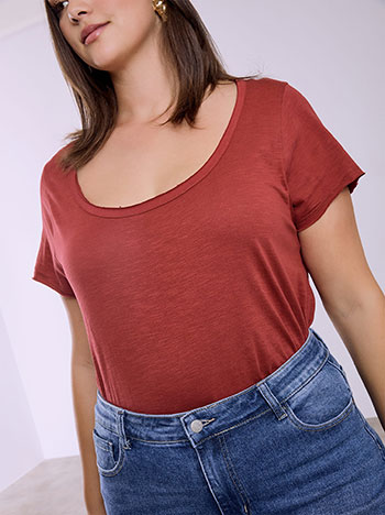 Celestino T-Shirt με Καμπύλη Στο Τελείωμα Sq9489 4163+3 Μπλούζες T-Shirts Γυναικεία Ρούχα Μόδα