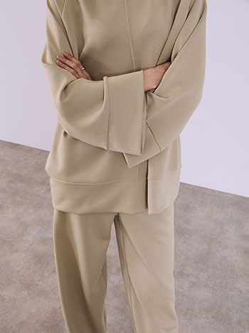 Σετ φόρμας σε άνετη γραμμή SQ9864.0937+3 φωτογραφία