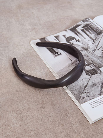 Στέκα μαλλιών δερματίνης WT1018.A201+1