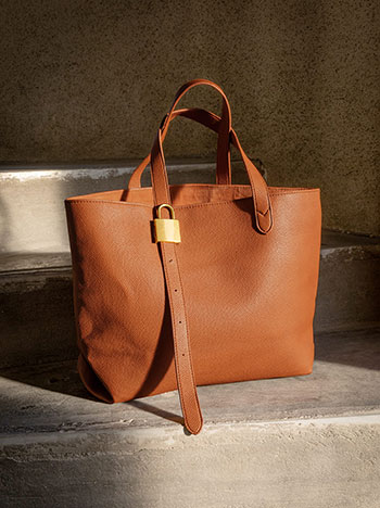 Τσάντα ώμου με διακοσμητικό λουκέτο WT1019.A203+2