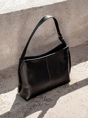 Τσάντα ώμου δερματίνης με αγκράφα WT1019.A217+3