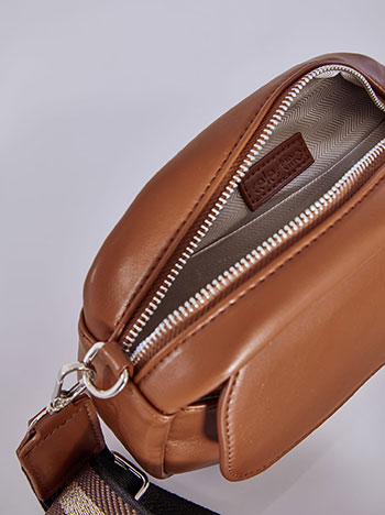 Τσαντάκι δερματίνης με εξωτερική τσέπη WT1019.A816+2 φωτογραφία