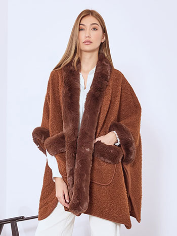 Celestino Παλτό μπουκλέ με λεπτομέρειες γούνας WT1430.7887+3