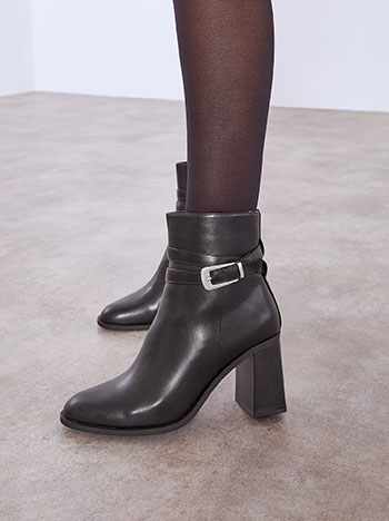 Μποτάκια δερματίνης με αγκράφα WT219.A320+1