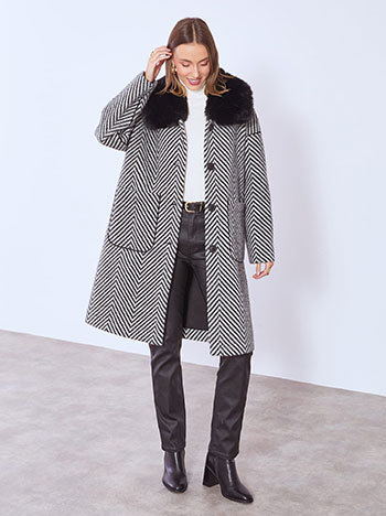 Παλτό με γούνα στον γιακά WT673.7938+1 φωτογραφία