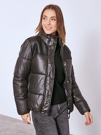 Μπουφάν με λεπτομέρειες δερματίνης WT7605.6217+1