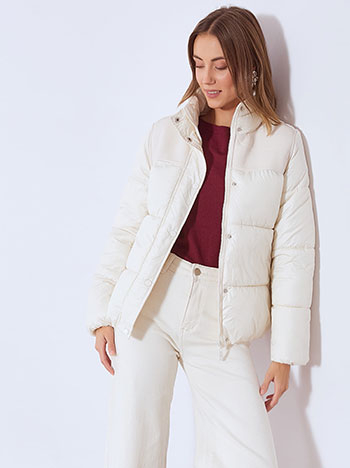 Μπουφάν με λεπτομέρειες δερματίνης WT7605.6217+2