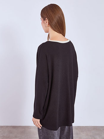 Μπλούζα ασύμμετρη με μεταλλιζέ λαιμόκοψη WT7639.4713+1 φωτογραφία