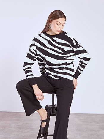 Πουλόβερ σε animal print WT7932.4611+5