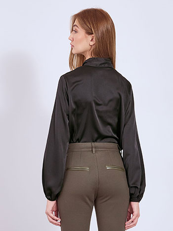 Μπλούζα σατέν με δέσιμο WT8011.4863+1 φωτογραφία