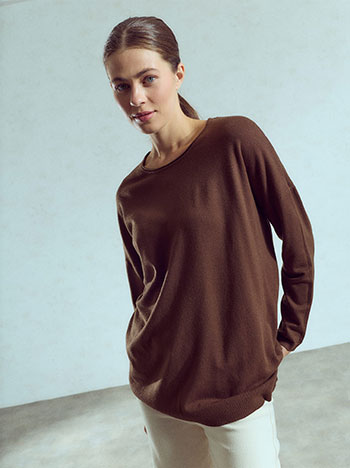 Πουλόβερ με αφινίριστη λαιμόκοψη WU1041.4322+3